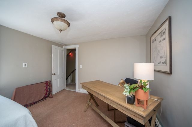 20 Oak Court, Clinton, MA 01510