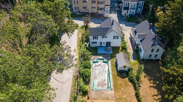 20 Oak Court, Clinton, MA 01510