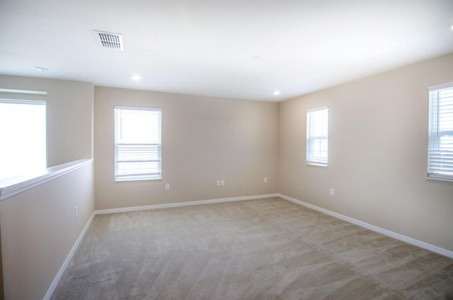 5600 NW Pine Trail Circle, Port St Lucie, FL 34983