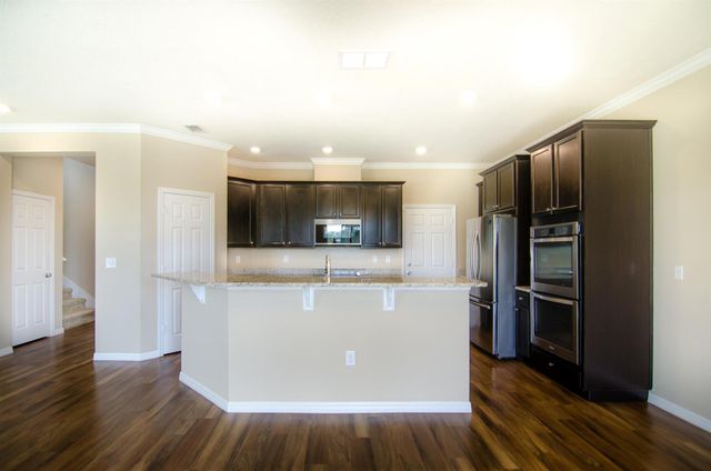 5600 NW Pine Trail Circle, Port St Lucie, FL 34983