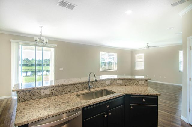 5600 NW Pine Trail Circle, Port St Lucie, FL 34983