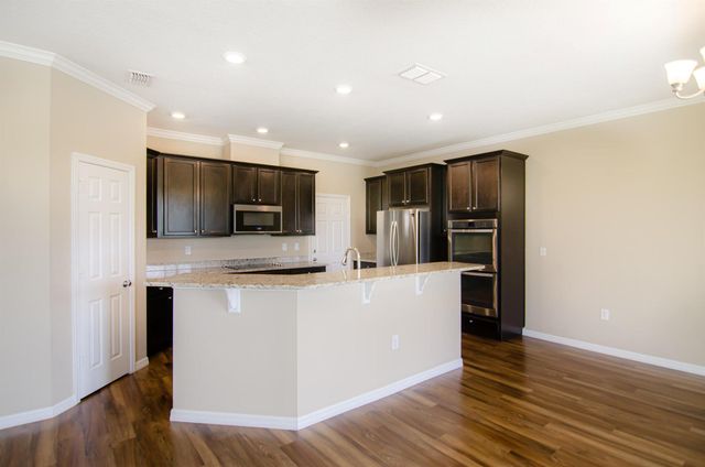 5600 NW Pine Trail Circle, Port St Lucie, FL 34983