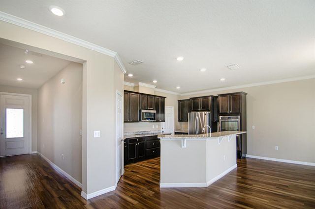 5600 NW Pine Trail Circle, Port St Lucie, FL 34983