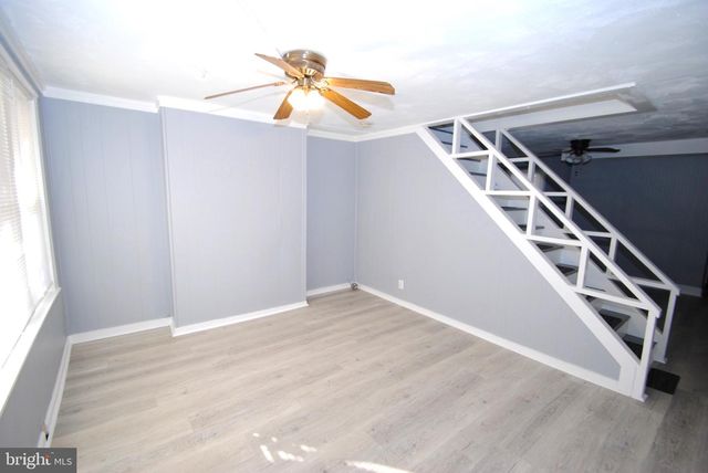 414 LAWRENCE ST, Burlington, NJ 08016