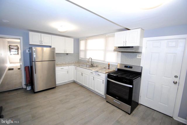 414 LAWRENCE ST, Burlington, NJ 08016