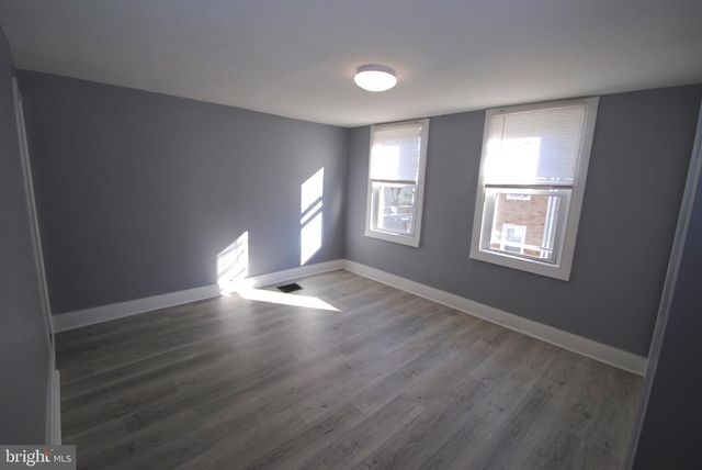 414 LAWRENCE ST, Burlington, NJ 08016