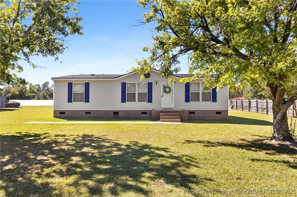 1334 E Green Springs Road, Parkton, NC 28371