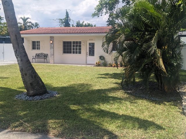6325 Grant Court, Hollywood, FL 33024