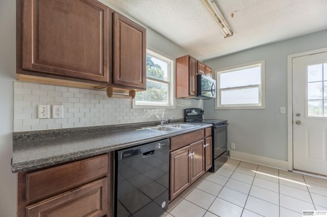 3728 N 53rd Street, Omaha, NE 68104