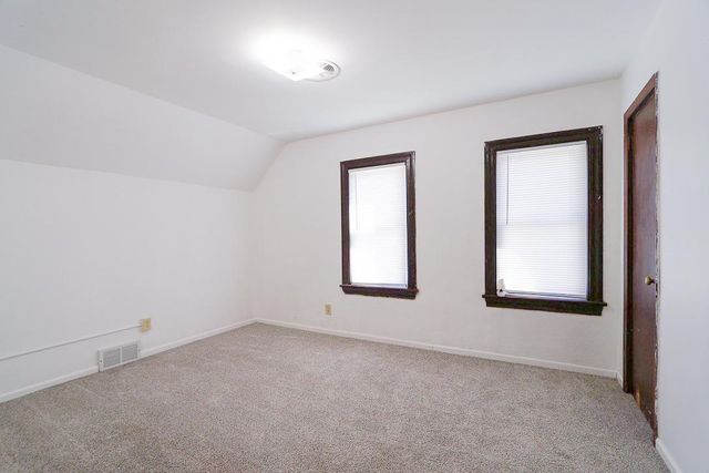 489 Whitall Street, Saint Paul, MN 55130