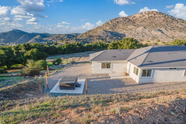 22916 Tombill Rd, Ramona, CA 92065