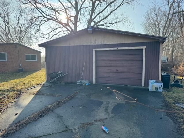 7849 Berwick Drive, Westland, MI 48185