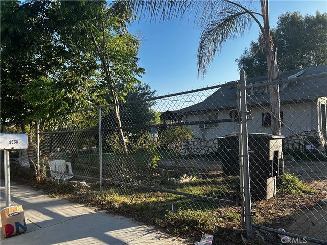 3868 Dawes, Riverside, CA 92503