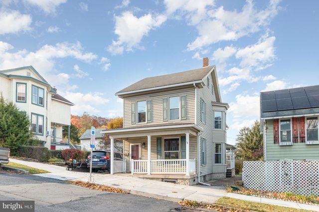 430 MARKET ST, Newport, PA 17074