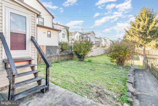 430 MARKET ST, Newport, PA 17074