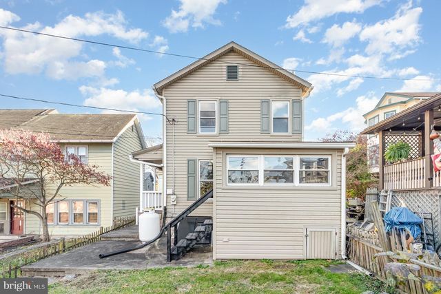 430 MARKET ST, Newport, PA 17074