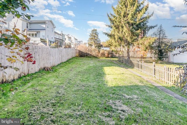 430 MARKET ST, Newport, PA 17074