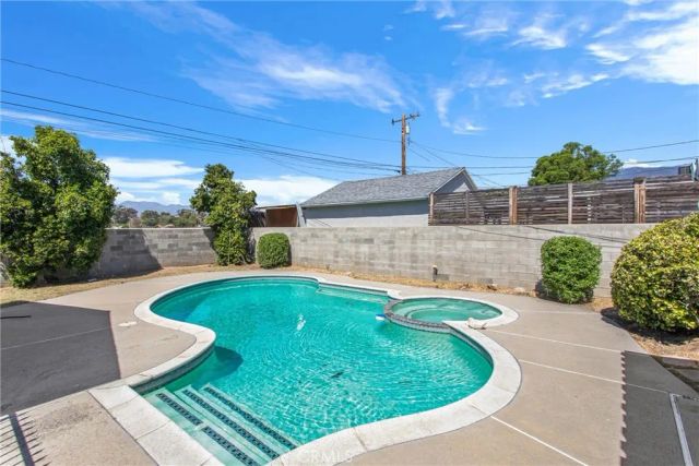 2746 Cedar, San Bernardino, CA 92404