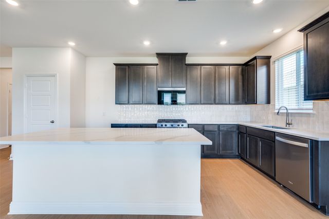 344 Fallbrook Drive, Aledo, TX 76008