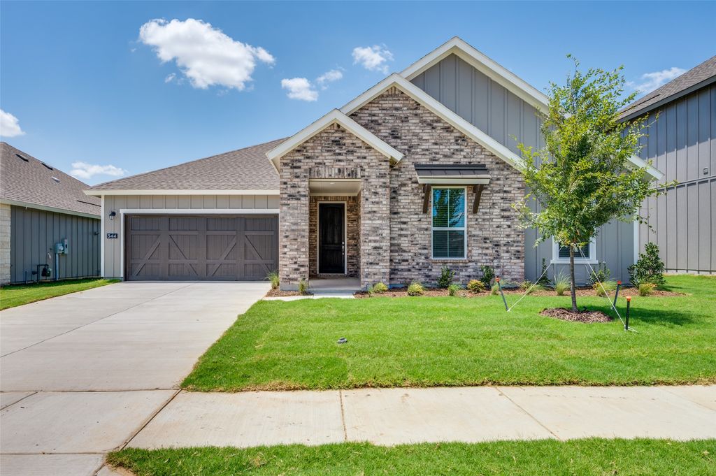 344 Fallbrook Drive, Aledo, TX 76008