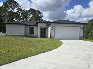 2914 67th st W, Lehigh Acres, FL 33971