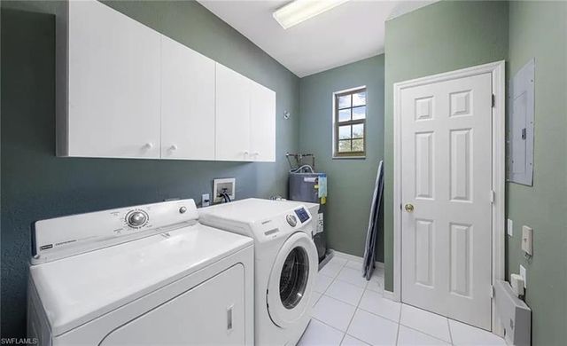 640 Lalique CIR # 407, Naples, FL 34119