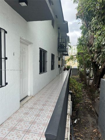 1429 NW 2nd St, Miami, FL 33125