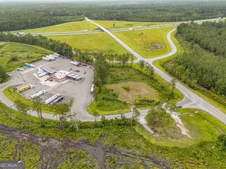 2100 E 10th Street, Woodbine, GA 31569