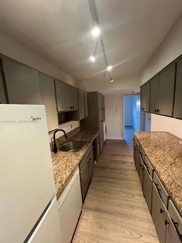 1100 NE 9th Ave 305, Fort Lauderdale, FL 33304