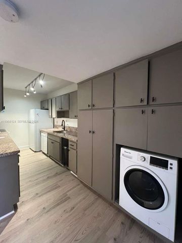 1100 NE 9th Ave 305, Fort Lauderdale, FL 33304