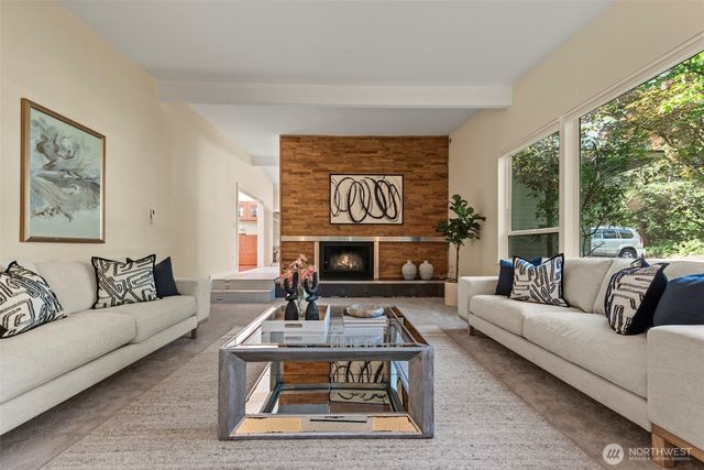 1400 143rd Place NE, Bellevue, WA 98007