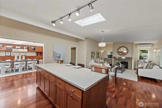 1400 143rd Place NE, Bellevue, WA 98007