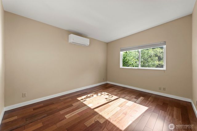 1400 143rd Place NE, Bellevue, WA 98007