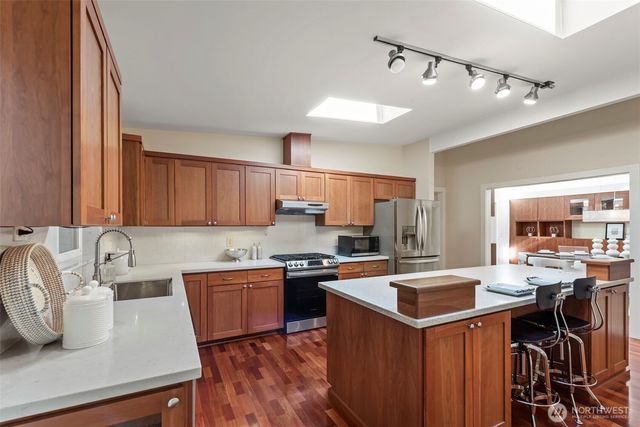 1400 143rd Place NE, Bellevue, WA 98007