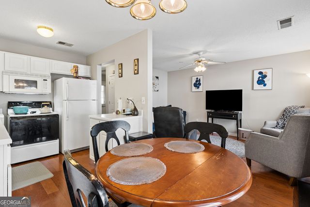 253 Gallant Court SE 17, Mableton, GA 30126