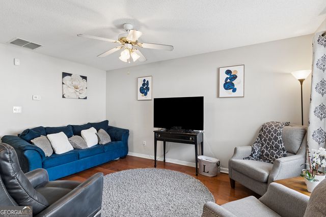 253 Gallant Court SE 17, Mableton, GA 30126