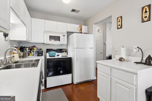 253 Gallant Court SE 17, Mableton, GA 30126