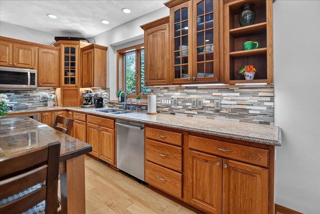 841 Wickersham Court, Sun Prairie, WI 53590