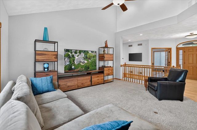 841 Wickersham Court, Sun Prairie, WI 53590