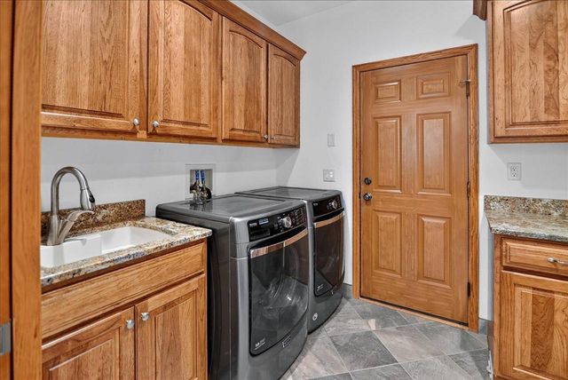 841 Wickersham Court, Sun Prairie, WI 53590