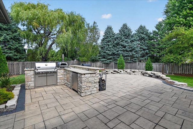 841 Wickersham Court, Sun Prairie, WI 53590