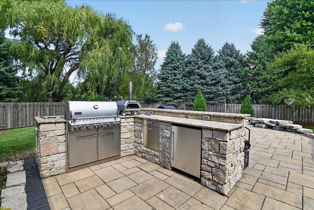 841 Wickersham Court, Sun Prairie, WI 53590