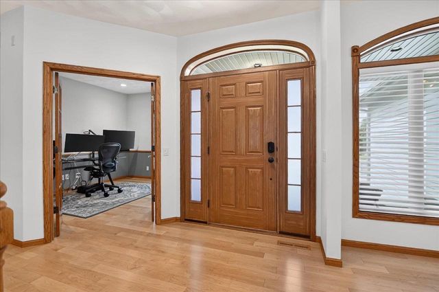 841 Wickersham Court, Sun Prairie, WI 53590
