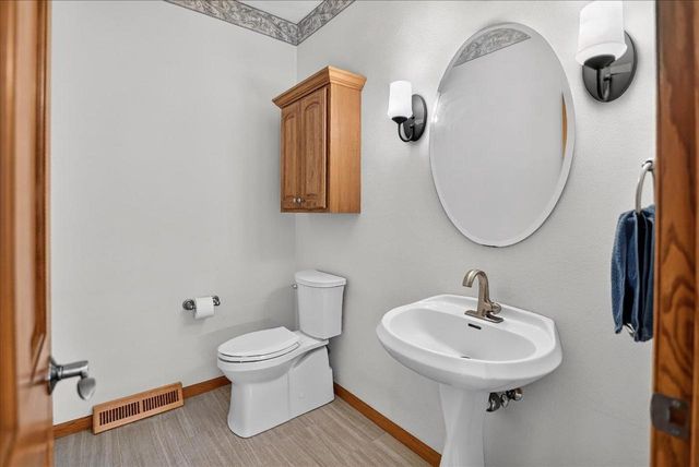 841 Wickersham Court, Sun Prairie, WI 53590