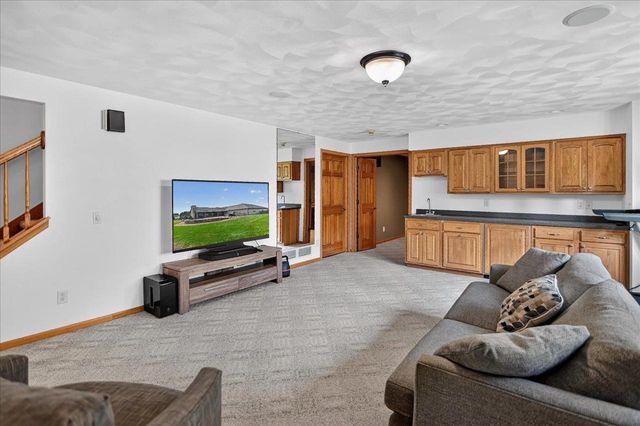 841 Wickersham Court, Sun Prairie, WI 53590