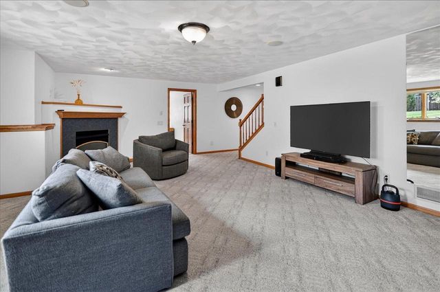 841 Wickersham Court, Sun Prairie, WI 53590