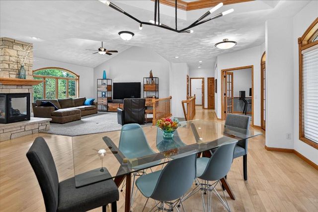 841 Wickersham Court, Sun Prairie, WI 53590