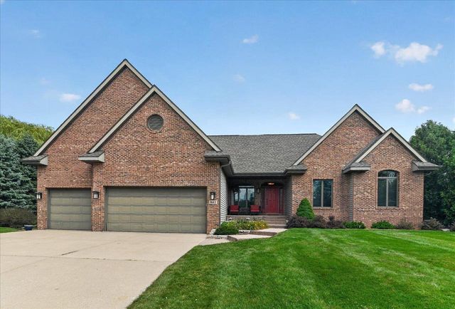 841 Wickersham Court, Sun Prairie, WI 53590