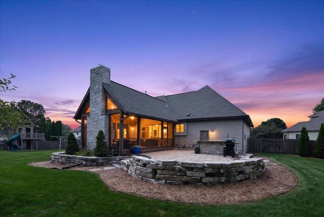 841 Wickersham Court, Sun Prairie, WI 53590