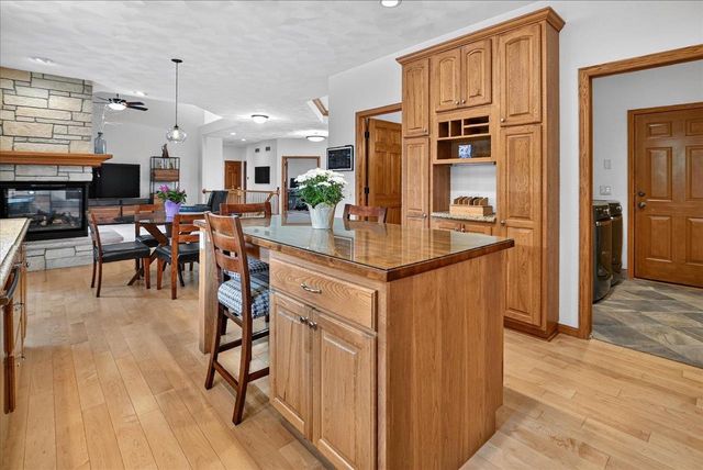 841 Wickersham Court, Sun Prairie, WI 53590